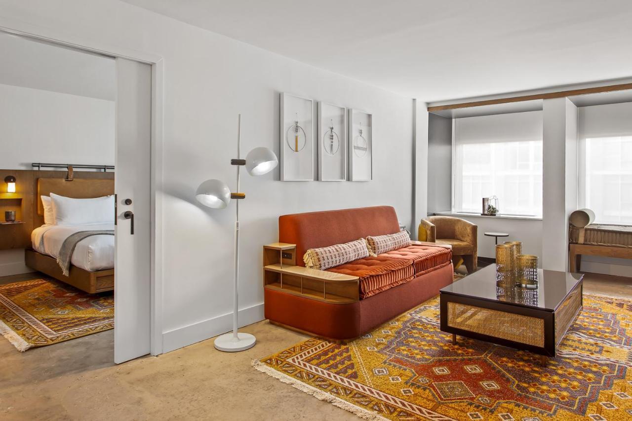 ยอร์ส ทรูลี ดีซี Hotel วอชิงตัน ภายนอก รูปภาพ A suite at the Hotel Commonwealth