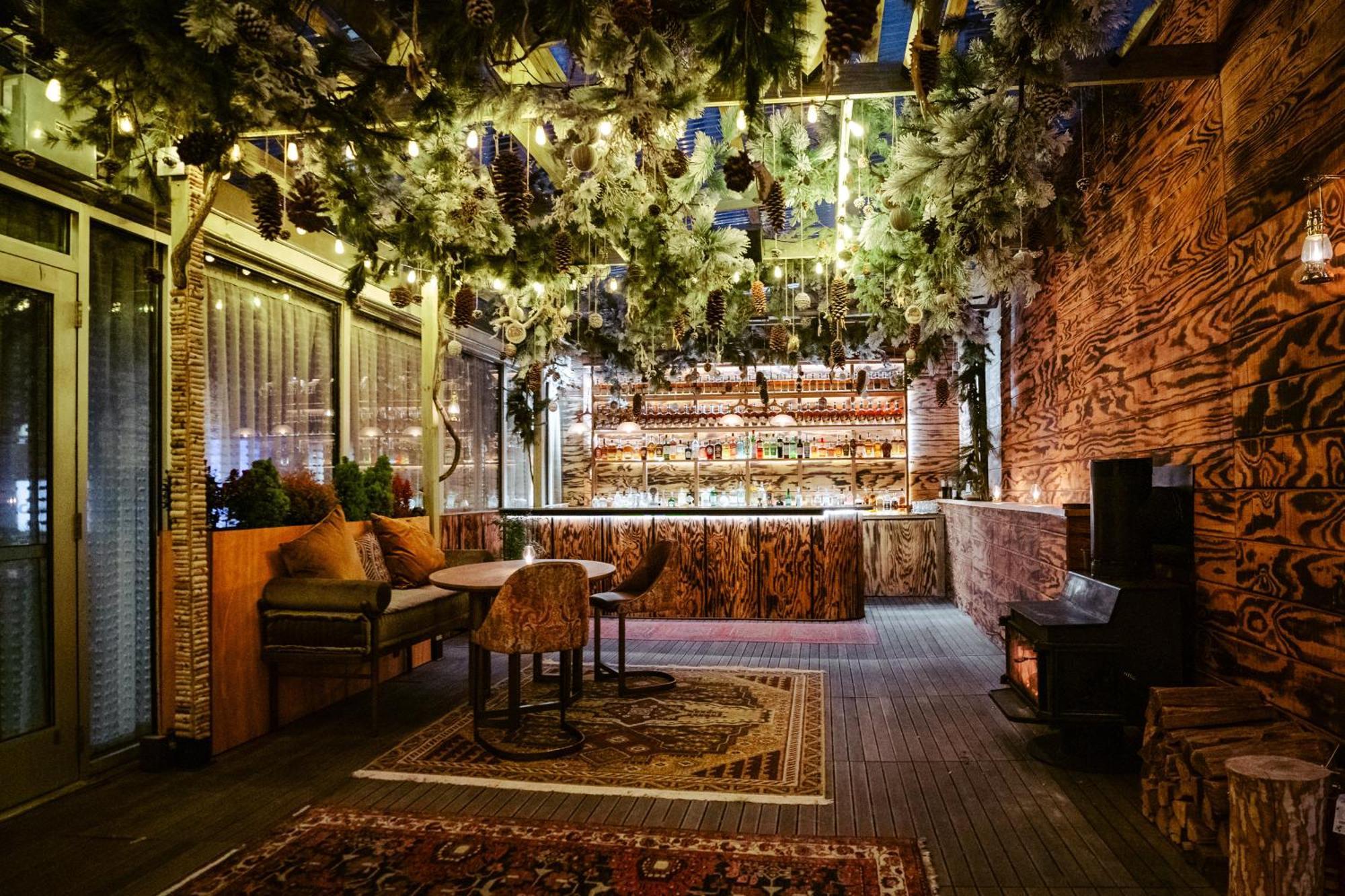 ยอร์ส ทรูลี ดีซี Hotel วอชิงตัน ภายนอก รูปภาพ The interior of the bar