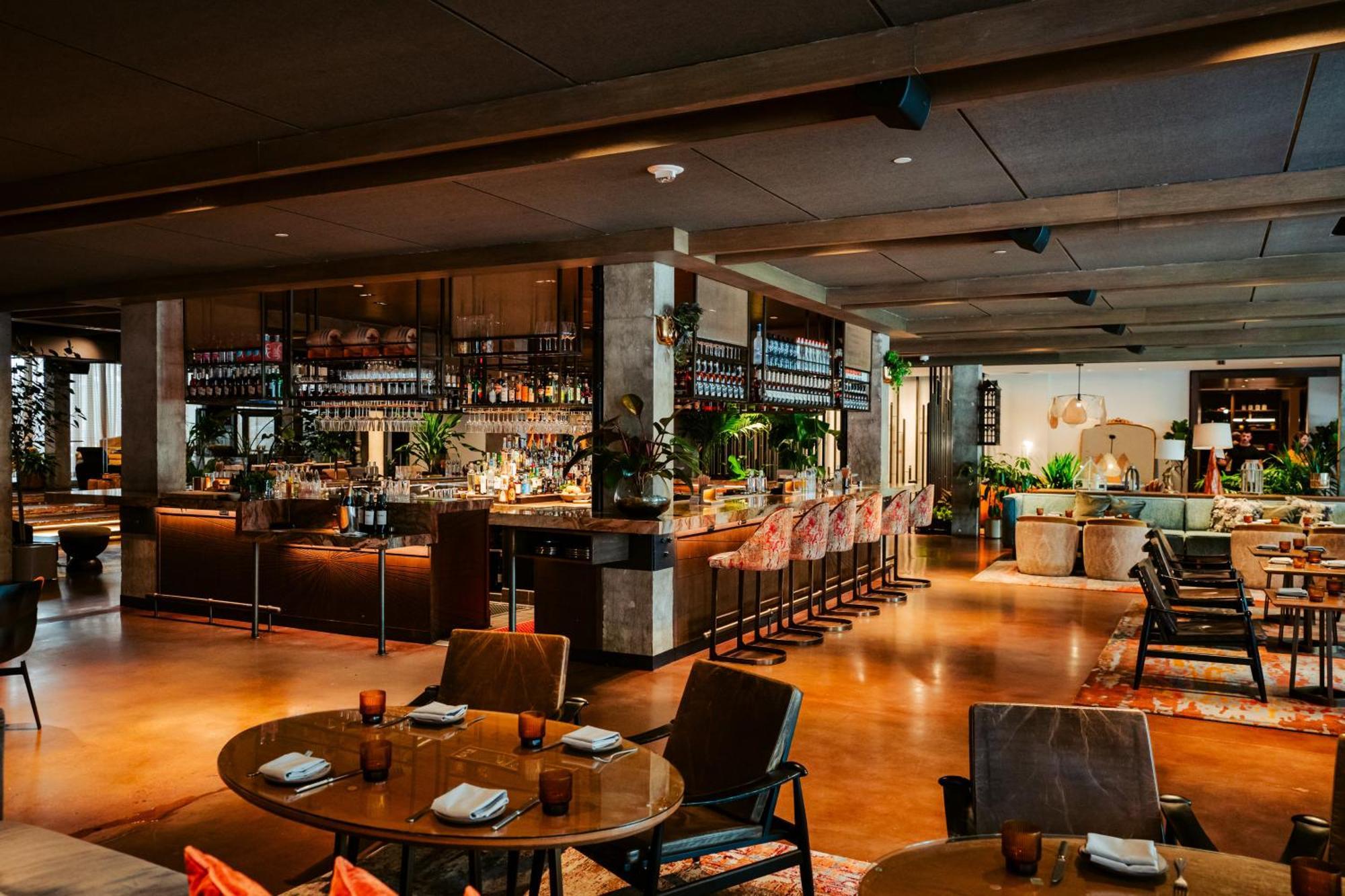 ยอร์ส ทรูลี ดีซี Hotel วอชิงตัน ภายนอก รูปภาพ Interior of the restaurant