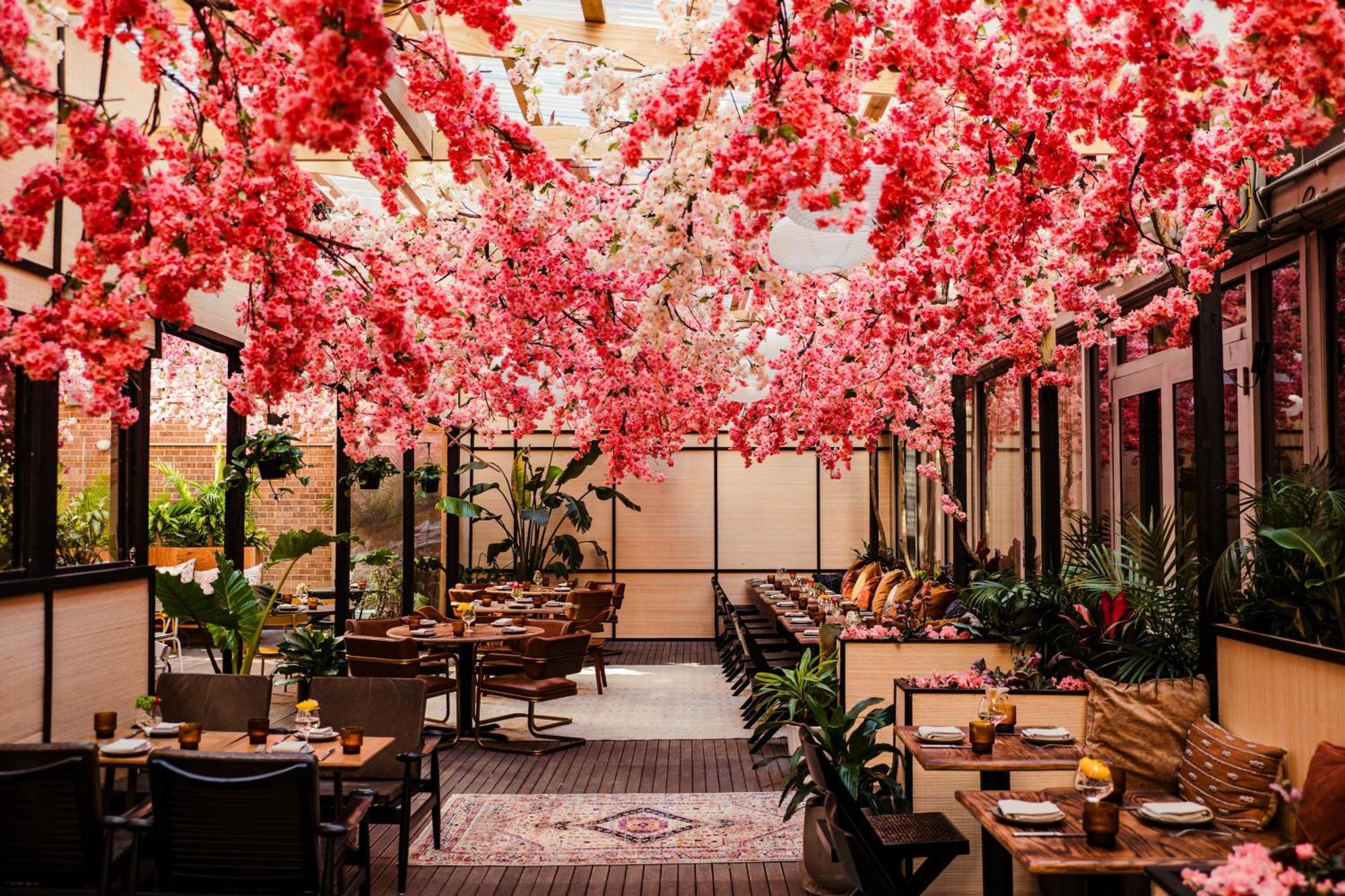 ยอร์ส ทรูลี ดีซี Hotel วอชิงตัน ภายนอก รูปภาพ The interior of the restaurant